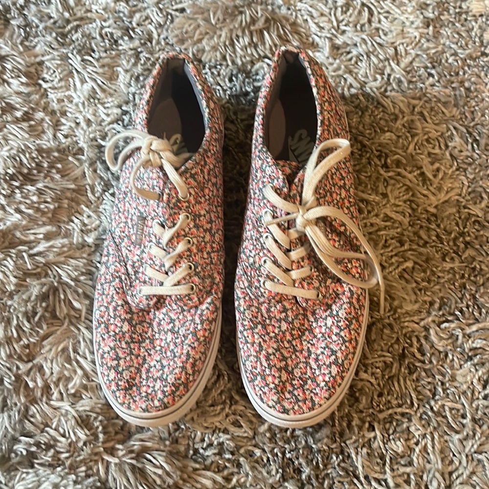 GREAT CONDITION VANS FLORAL SHOES